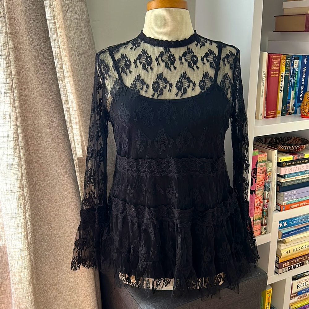 Lacy top with undershirt